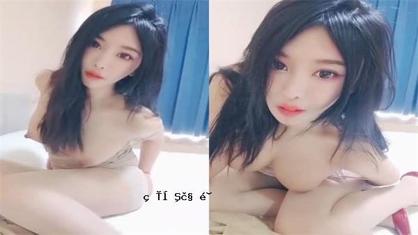 高度角质大淫荡的姐妹色情声音相互呼喊