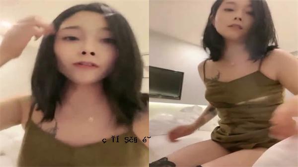 黑腿，色情声音，插入，玩具，工具，手淫，高潮